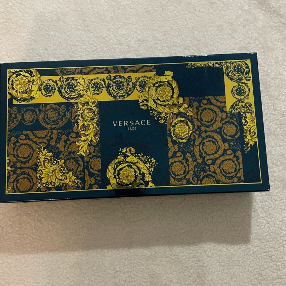 1 EMPTY Versace Eros box